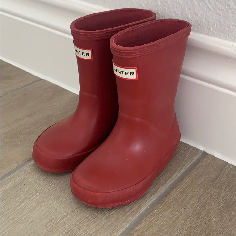 Kids red hunter boots size 6